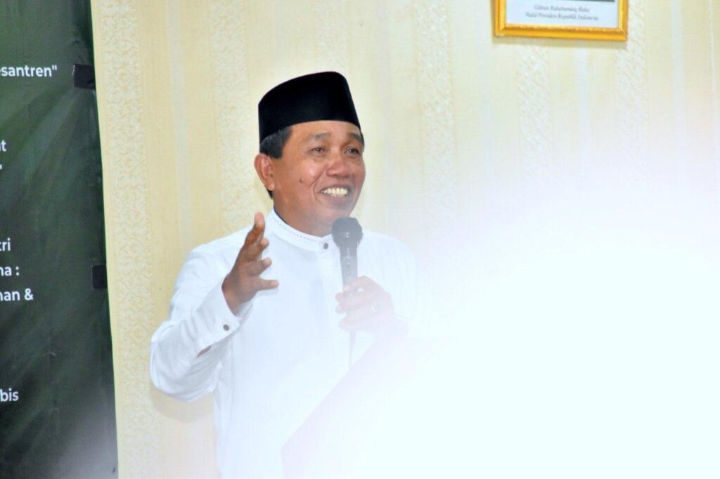KH. Sulaiman, Pimpinan Pondok Pesantren Manahujus Sadat Banten